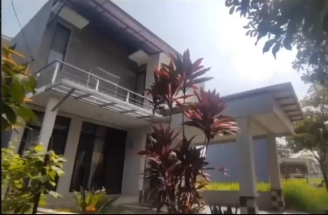 Rumah disewakan fully furnished di Taman Simpruk Lippo Cikarang
